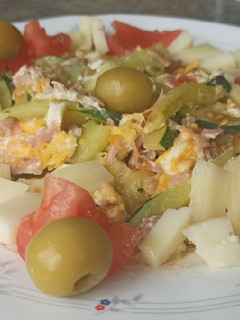 Una foto de Ensalada templada de calabacín