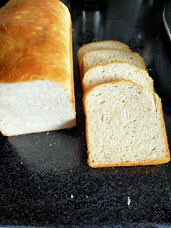 A picture of Bread loaf (80APF+20WWF).