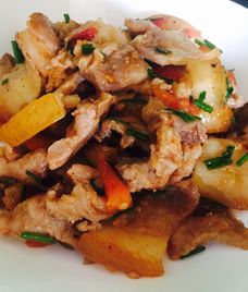 heo rừng xào cà chua