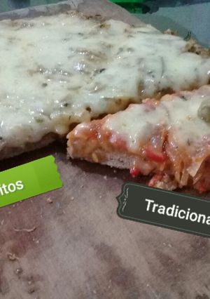Una foto de Pizza de harina integral