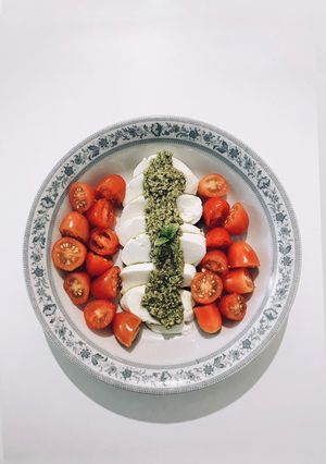 Φωτογραφία της συνταγής Σαλάτα caprese με pesto βασιλικού