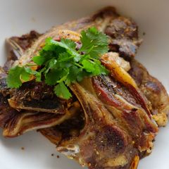 A picture of Lamb chops oven grill.