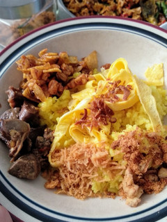Foto resep Nasi kuning Rice Cooker