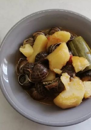 Φωτογραφία της συνταγής Χοχλιοί με πατάτες και κολοκύθια