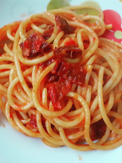 Foto di Bucatini nduja e pomodori secchi