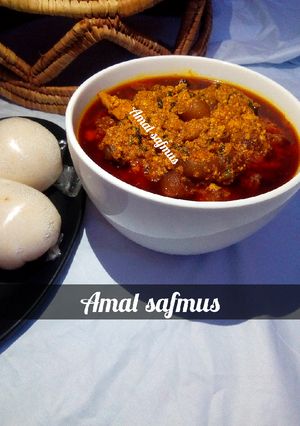 A picture of Egusi soup using leftover chicken stew...