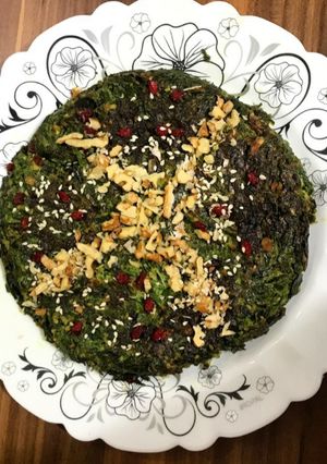 عکسی از دستور کوکو سبزی با زرشک گردو