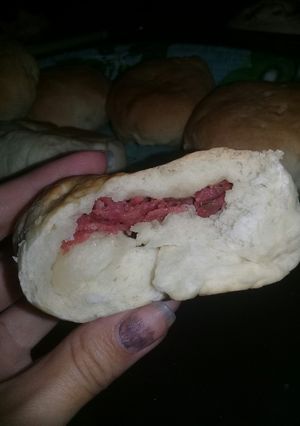 Una foto de Pan casero con salame 😍