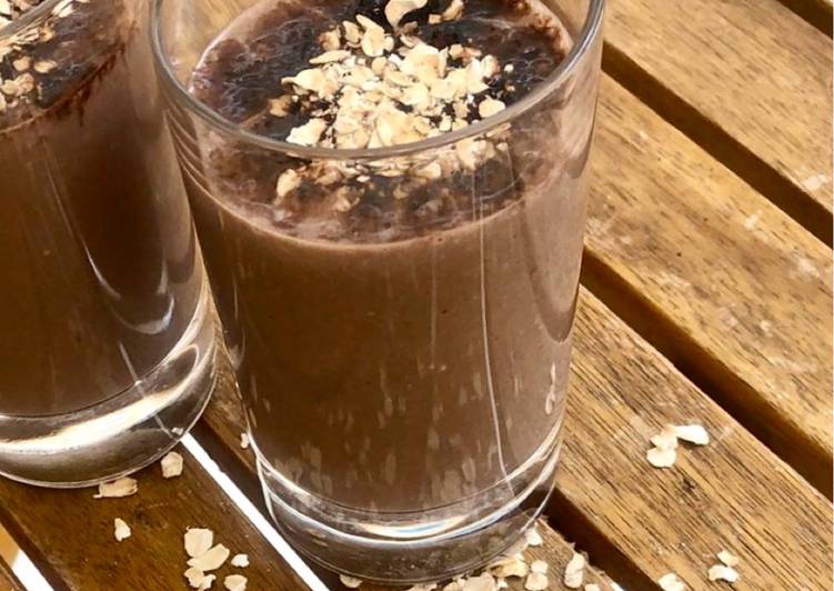 Comment Servir Smoothie cacao banane avoine