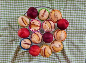 Foto di Muffin pesche noci con yogurt fatto in casa