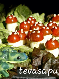 Una foto de Ensalada "El bosque encantado" 🍄🎃 🍅🕷🕸🍅🎃🍄