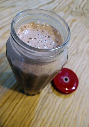 Una foto de Licuado de plátano con chocolate!! 🍫