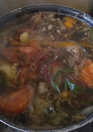 Una foto de Caldo de verduras Casero