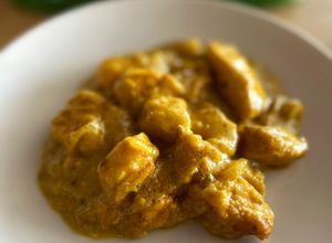 Foto principal de Pollo en salsa de mango al curry - Receta de batch cooking