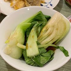 Just in 5 mins! Boiled bok choy with oyster sauce A picture of Just in 5 mins! Boiled bok choy with oyster sauce.