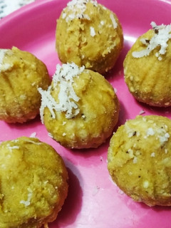 A picture of Besan modak.
