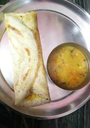 डोसा इन ब्रेकफास्ट (dosa recipe in hindi) रेसिपी मुख्य फोटो
