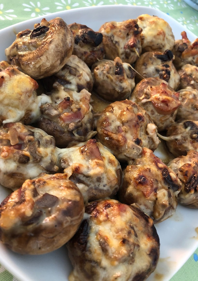 Una foto de Champiñones rellenos de bacon y bechamel