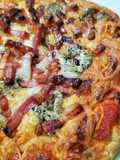 Pizza-naan trufada de bacon en airfryer