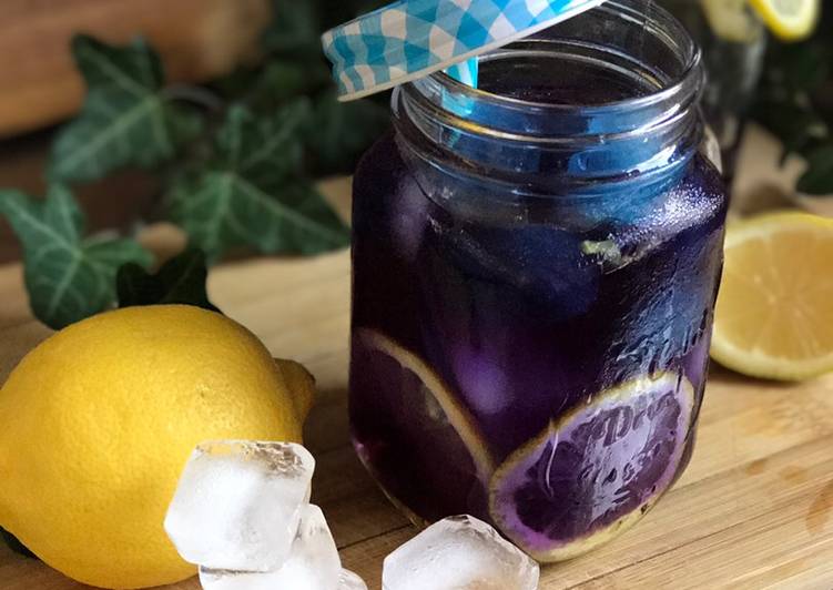 Bagaimana Membuat Es Tea Lemon butterfly blue pea (Es Teh Lemon bunga talang) yang Enak
