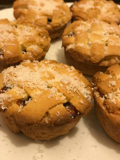 Una foto de Mini Pasta Frola de dulce de membrillo