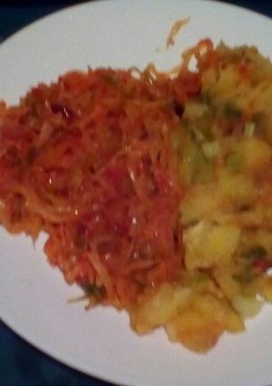 A picture of Mashed bananas with cabbage.