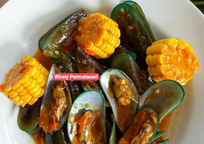 Cara membuat Kerang Hijau Saus Padang Cara membuat Kerang Hijau Saus Padang
