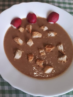 Una foto de Puré de lentejas con cebolla