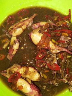 Foto resep Cumi pedas tinta hitam