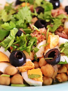 Foto de Salada de grão com atum