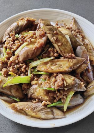 A picture of Eggplant with Ground Pork.
