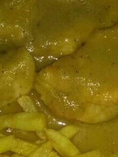 Una foto de Puechugas de pollo con salsa de manzanas y puerro 😊
