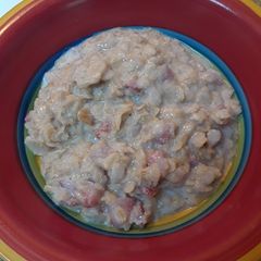 A picture of Strawberries and Cream Oatmeal.