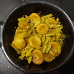 A picture of Gavar (clusterbeans) dhokli sabji.
