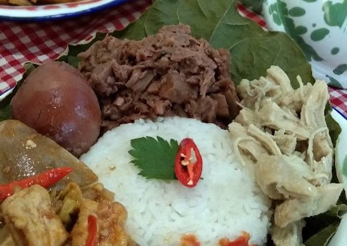 Anti Ribet, Buat Gudeg Jogja Lengkap Bunda Pasti Bisa