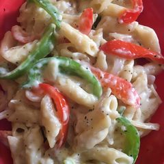 A picture of White sauce creamy pasta.