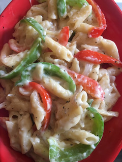 A picture of White sauce creamy pasta.