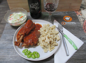 Kakaspörkölt, nokedlival recept fotója