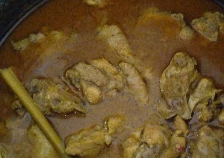 Cingcut ayam nampoll