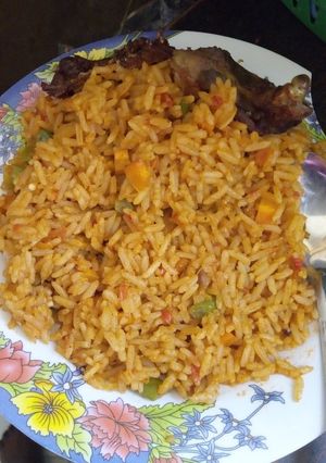 A picture of Jollof rice.