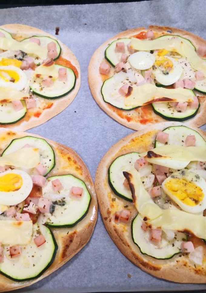 Una foto de Pizza fit con tortillas de trigo para fajitas