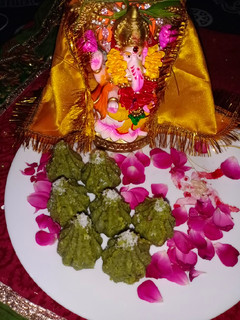 पान मोदक (Paan Modak Recipe in Hindi) रेसिपी मुख्य फोटो