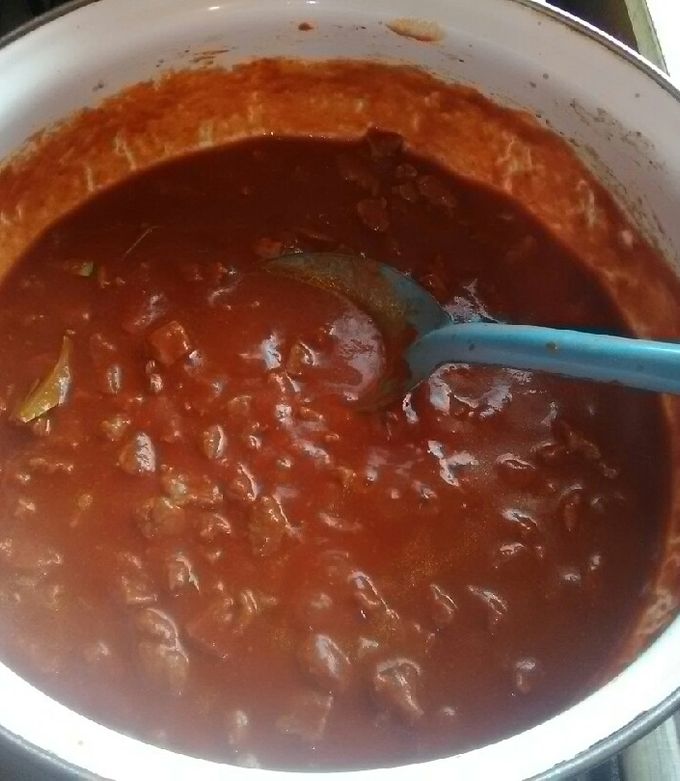 Una foto de Carne de res con chile colorado