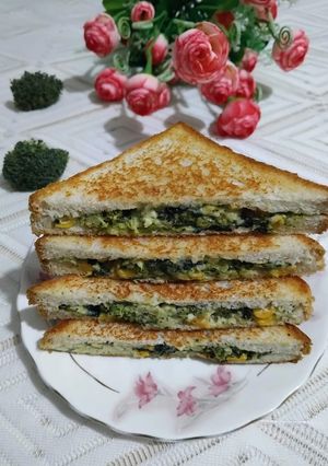 A picture of Broccoli Sandwich.