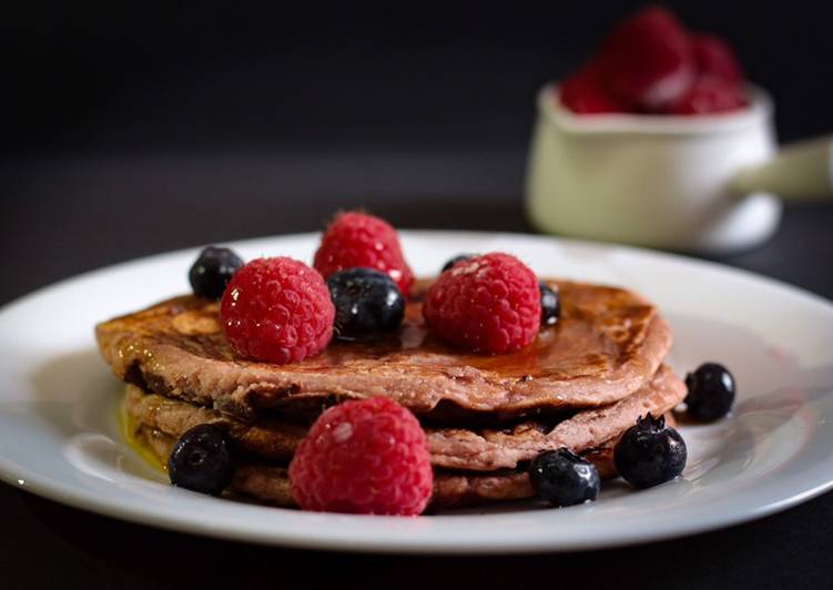 Simple Way to Cook Appetizing Berry Oats Pancake