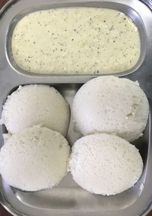 A picture of Mallige Idli.