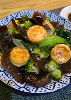 Foto resep Cah Brokoli Pakcoy Jamur