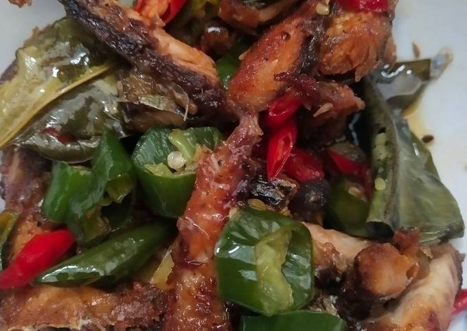 Yuk intip, Resep termudah bikin # 5 Ikan Cue cabe hijau sederhana dijamin sesuai selera