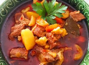 Alföldi marha gulyásleves recept fotója