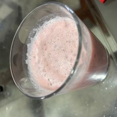 A picture of Strawberry smoothie.